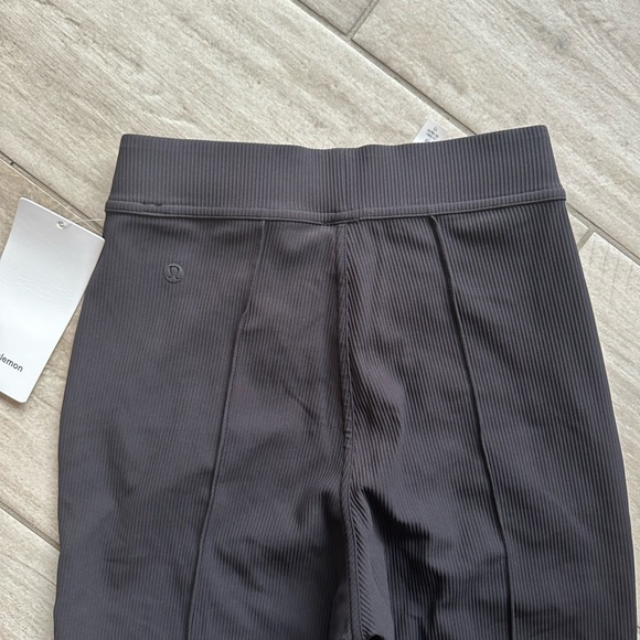 Lululemon Urban Strides Super High-Rise Pant 25" Size 2 - Picture 9 of 13